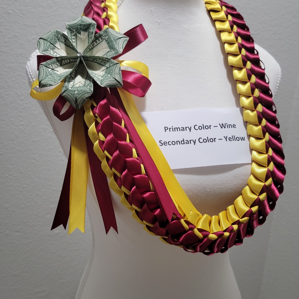 Graduation Money Lei - Picture 2 of 5